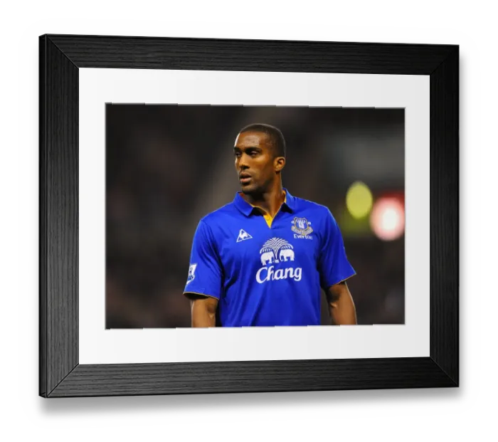 Framed Print : Determined Distin: Everton's FA Cup Hero at Sunderland's Stadium of Light