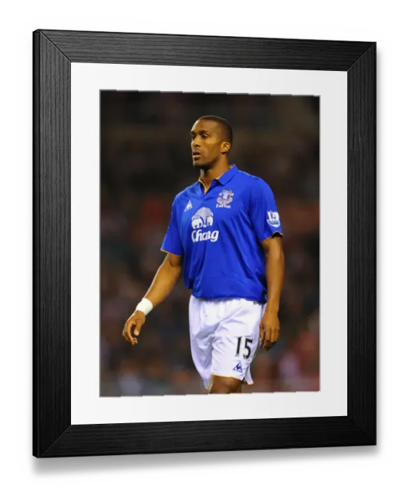 Framed Print : Sylvain Distin's Dramatic FA Cup Performance: Everton's Victory over Sunderland (27 March 2012) Framed Print : Sylvain Distin's Dramatic FA Cup Performance: Everton's Victory over Sunderland (27 March 2012)