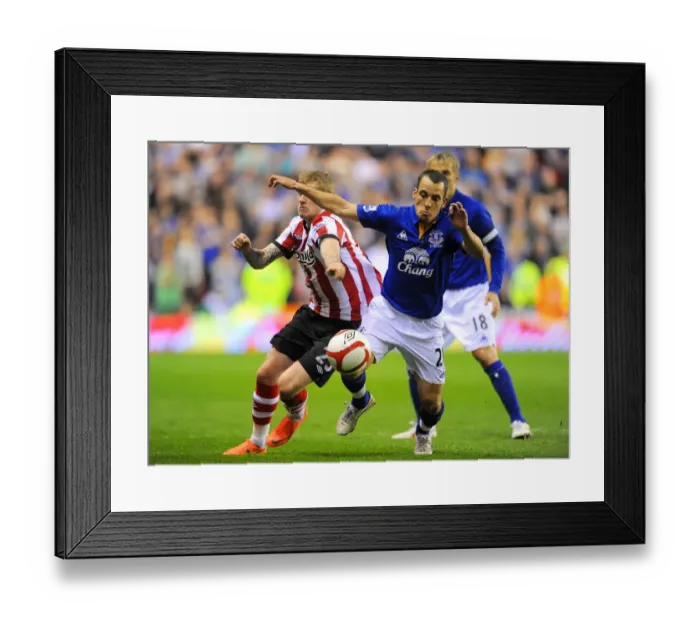 Framed Print : Battle for the Ball: McClean vs. Osman - FA Cup Sixth Round Replay: Sunderland vs. Everton (Stadium of Light, 27 March 2012) Framed Print : Battle for the Ball: McClean vs. Osman - FA Cup Sixth Round Replay: Sunderland vs. Everton (Stadium of Light, 27 March 2012)