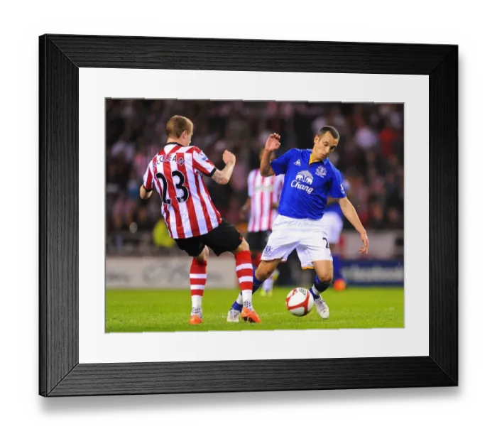 Framed Print : McClean vs. Osman: FA Cup Sixth Round Replay Showdown - Sunderland vs. Everton (27 March 2012) Framed Print : McClean vs. Osman: FA Cup Sixth Round Replay Showdown - Sunderland vs. Everton (27 March 2012)
