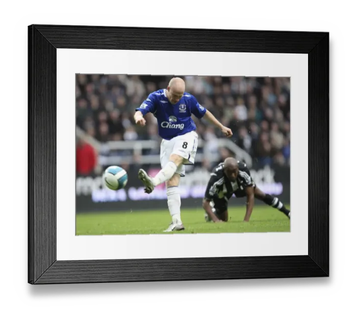 Framed Print : Everton's Andrew Johnson Thunders a Goal Attempt vs. Newcastle United, Barclays Premier League, 2007 Framed Print : Everton's Andrew Johnson Thunders a Goal Attempt vs. Newcastle United, Barclays Premier League, 2007