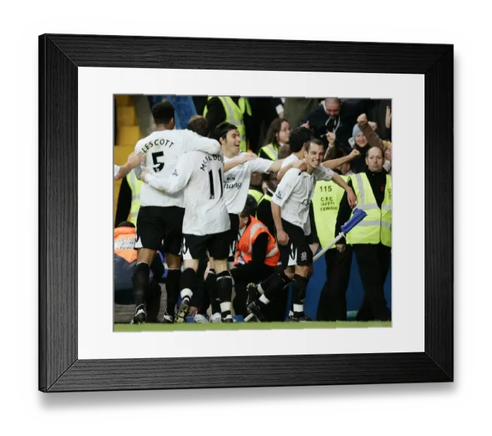 Framed Print : Tim Cahill's Shocking Goal: Everton's Upset Victory Over Chelsea at Stamford Bridge (11 / 11 / 07)