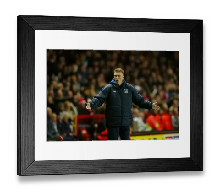 Framed Print : Charlton 2 Everton 0 28 12 04, DAVID MOYES IS ANNOYED Framed Print : Charlton 2 Everton 0 28 12 04, DAVID MOYES IS ANNOYED