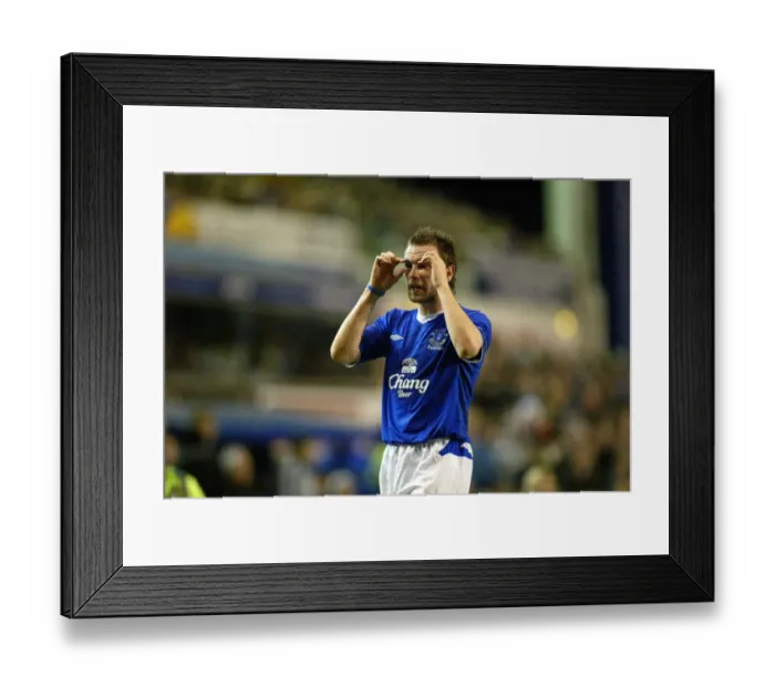 Framed Print : Everton's Glory: A Memorable 2-1 Victory Over Portsmouth (04-05 Season) Framed Print : Everton's Glory: A Memorable 2-1 Victory Over Portsmouth (04-05 Season)