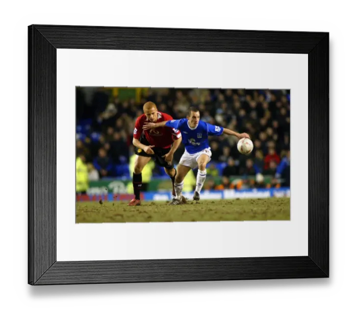 Framed Print : Leon Osman gets the better of Wes Brown