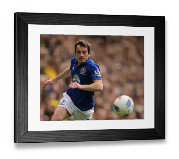 Framed Print : Leighton Baines in Action: Everton vs. Norwich City, Barclays Premier League (07 April 2012)