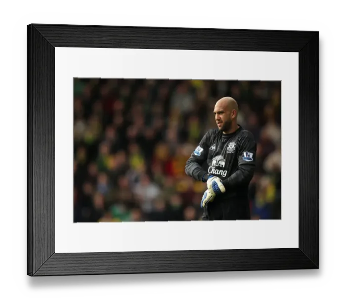 Framed Print : Tim Howard in Action: Everton vs Norwich City, Barclays Premier League (07 April 2012, Carrow Road) Framed Print : Tim Howard in Action: Everton vs Norwich City, Barclays Premier League (07 April 2012, Carrow Road)