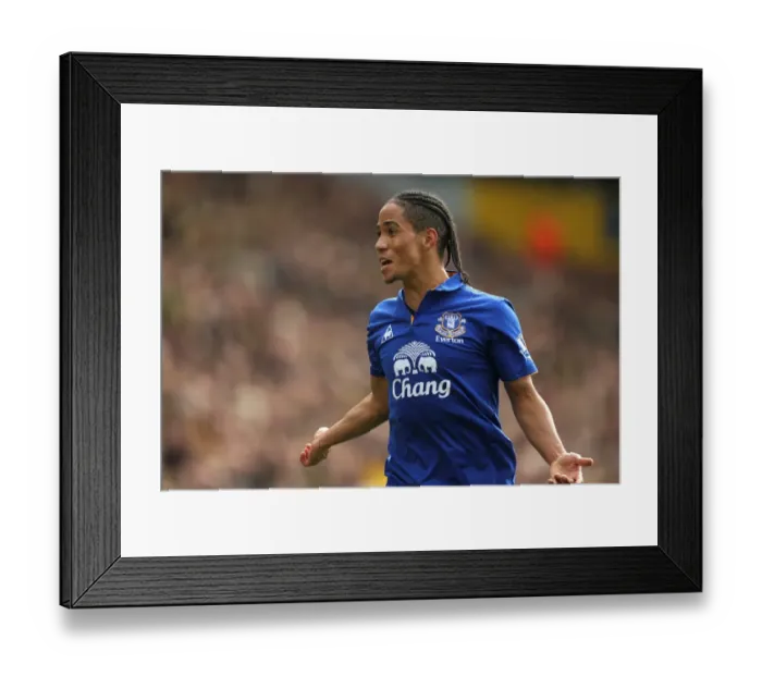 Framed Print : Steven Pienaar in Action: Everton vs. Norwich City, Barclays Premier League (07 April 2012) Framed Print : Steven Pienaar in Action: Everton vs. Norwich City, Barclays Premier League (07 April 2012)