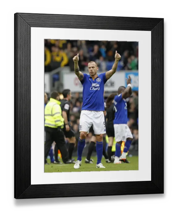 Framed Print : Johnny Heitinga's Triumphant Moment: Everton 1-0 Sunderland, Barclays Premier League (09 April 2012, Goodison Park)