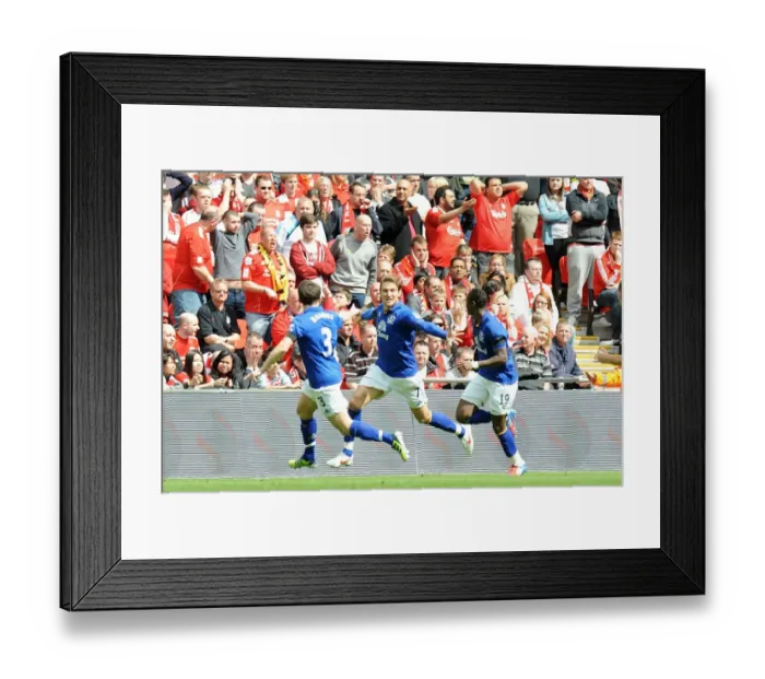 Framed Print : Everton's Jelavic Stuns Liverpool with First FA Cup Semi-Final Goal at Wembley (April 14, 2012) Framed Print : Everton's Jelavic Stuns Liverpool with First FA Cup Semi-Final Goal at Wembley (April 14, 2012)