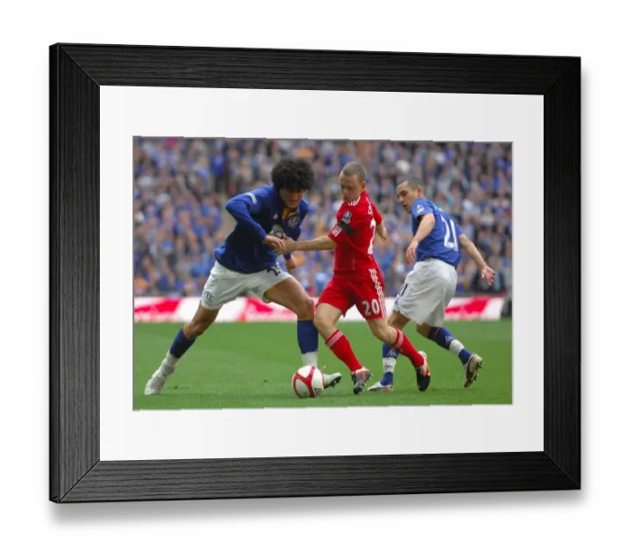 Framed Print : Battle for the FA Cup Semi-Final Ball: Fellaini vs Spearing at Wembley Stadium Framed Print : Battle for the FA Cup Semi-Final Ball: Fellaini vs Spearing at Wembley Stadium