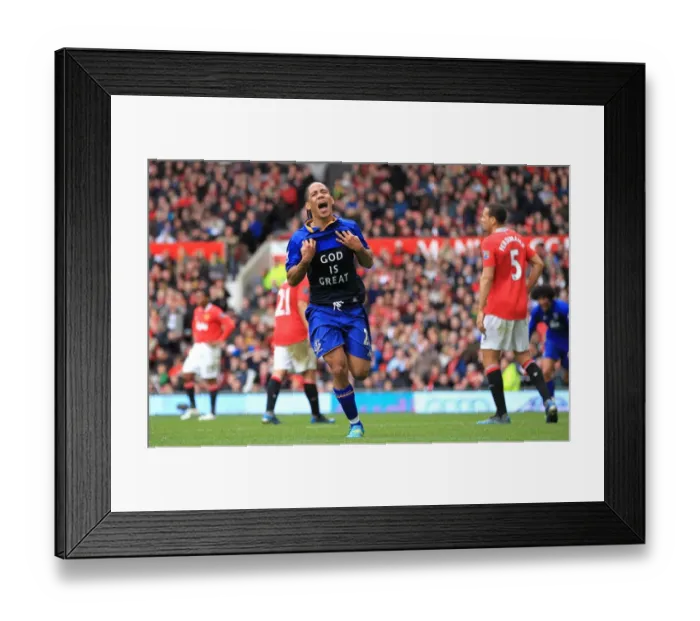 Framed Print : Everton's Inspiring Victory: Steven Pienaar's God is Great Goal at Old Trafford (April 22, 2012, Barclays Premier League) Framed Print : Everton's Inspiring Victory: Steven Pienaar's God is Great Goal at Old Trafford (April 22, 2012, Barclays Premier League)