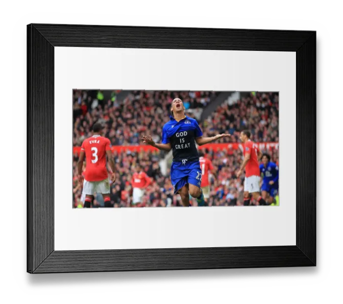 Framed Print : Everton's God is Great Goal: Steven Pienaar Stuns Manchester United (22 April 2012) Framed Print : Everton's God is Great Goal: Steven Pienaar Stuns Manchester United (22 April 2012)