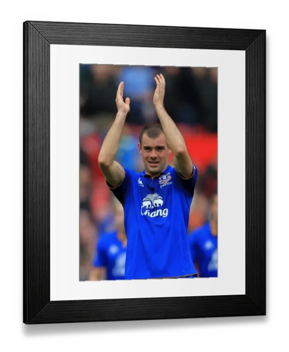 Framed Print : Darron Gibson's Emotional Farewell: Everton's Unforgettable Moment at Old Trafford (April 2012, Premier League) Framed Print : Darron Gibson's Emotional Farewell: Everton's Unforgettable Moment at Old Trafford (April 2012, Premier League)