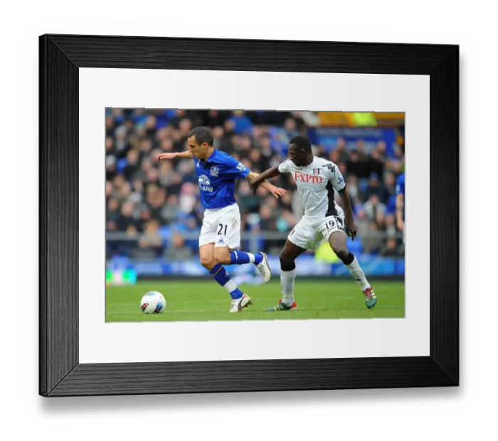 Framed Print : Battle for the Ball: Osman vs. Diarra - Everton vs. Fulham Rivalry in the Premier League (28 April 2012) Framed Print : Battle for the Ball: Osman vs. Diarra - Everton vs. Fulham Rivalry in the Premier League (28 April 2012)