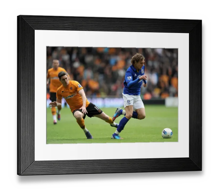 Framed Print : Barclays Premier League - Wolverhampton Wanderers v Everton - Molineux Stadium Framed Print : Barclays Premier League - Wolverhampton Wanderers v Everton - Molineux Stadium