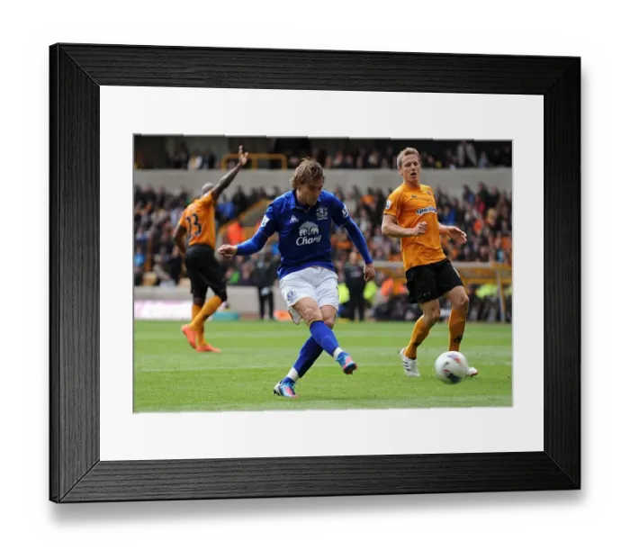 Framed Print : Everton's Jelavic Chases Victory: Barclays Premier League Clash between Everton and Wolverhampton Wanderers at Molineux Stadium (06 May 2012) Framed Print : Everton's Jelavic Chases Victory: Barclays Premier League Clash between Everton and Wolverhampton Wanderers at Molineux Stadium (06 May 2012)