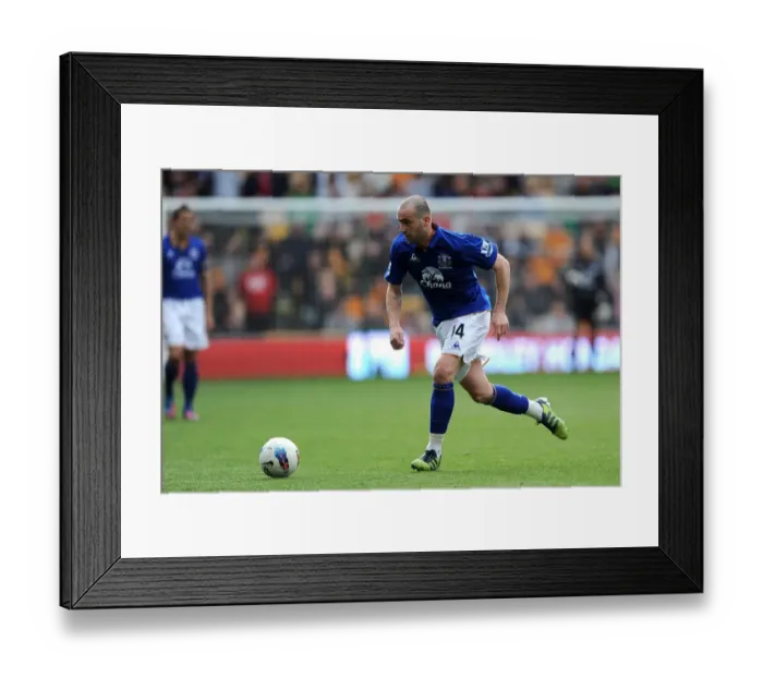 Framed Print : Thrilling McFadden Strike: Everton's Premier League Victory over Wolverhampton Wanderers (06.05.2012) Framed Print : Thrilling McFadden Strike: Everton's Premier League Victory over Wolverhampton Wanderers (06.05.2012)