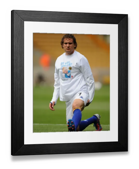 Framed Print : Dramatic Last-Minute Victory: Nikica Jelavic Scores for Everton against Wolverhampton Wanderers (06 May 2012, Molineux Stadium) Framed Print : Dramatic Last-Minute Victory: Nikica Jelavic Scores for Everton against Wolverhampton Wanderers (06 May 2012, Molineux Stadium)