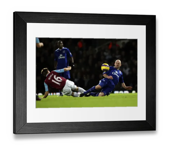 Framed Print : Clash at Upton Park: Carsley vs Noble - Everton vs West Ham, Barclays Premier League Battle