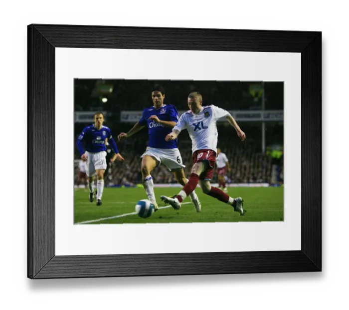 Framed Print : Mikel Arteta vs Freddie Sears: A Battle at Goodison Park (07 / 08), Everton vs West Ham United, Barclays Premier League