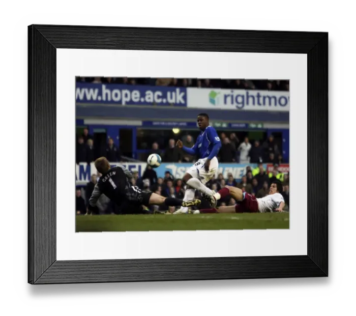 Framed Print : Anichebe vs. Green and Tomkins: Everton's Battle at Goodison Park against West Ham, March 2008 Framed Print : Anichebe vs. Green and Tomkins: Everton's Battle at Goodison Park against West Ham, March 2008