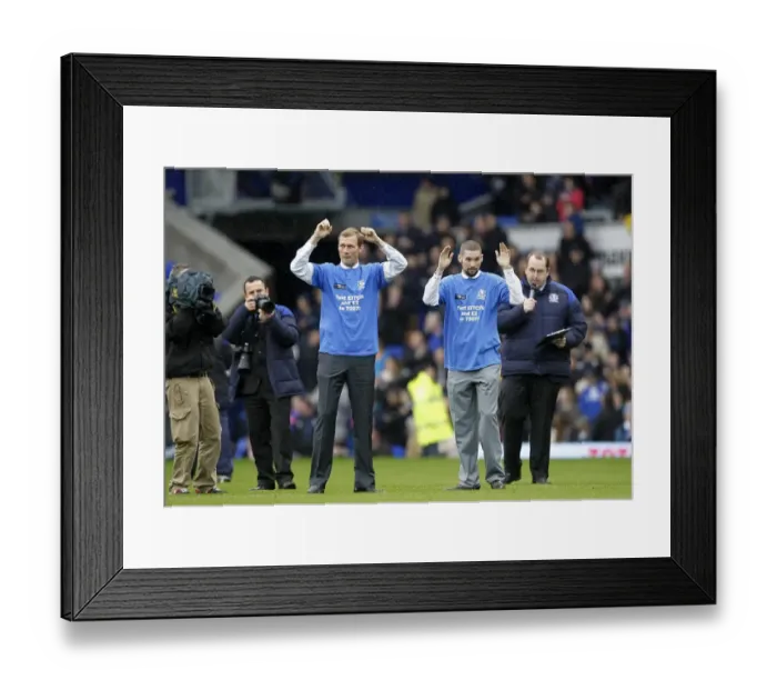 Framed Print : Everton's Pride: Duncan Ferguson and Tony Bellew's Unforgettable Half-Time Reunion at Goodison Park Framed Print : Everton's Pride: Duncan Ferguson and Tony Bellew's Unforgettable Half-Time Reunion at Goodison Park