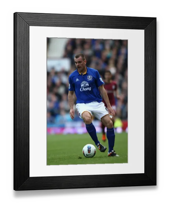Framed Print : Darron Gibson's Dramatic Performance: Everton vs Newcastle United (BPL, 13 May 2012) - Goodison Park Framed Print : Darron Gibson's Dramatic Performance: Everton vs Newcastle United (BPL, 13 May 2012) - Goodison Park