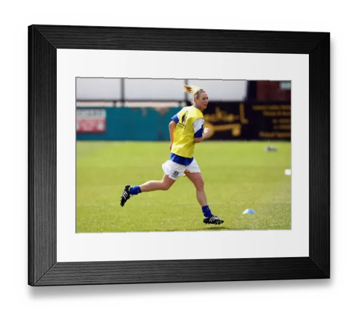 Framed Print : Lindsay Johnson, Everton Ladies Framed Print : Lindsay Johnson, Everton Ladies