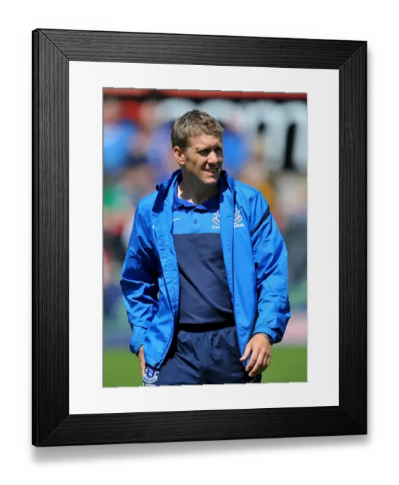 Framed Print : Everton FC: Pre-Season Friendly at Morecambe's Globe Arena - Steve Round in Action