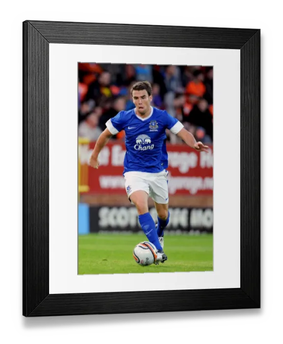 Framed Print : Seamus Coleman in Action: Everton vs Dundee United at Tannadice Park Framed Print : Seamus Coleman in Action: Everton vs Dundee United at Tannadice Park