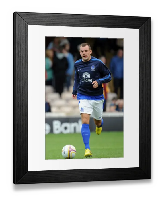 Framed Print : Everton's Darron Gibson in Action at Motherwell's Fir Park Stadium (Pre-Season Friendly) Framed Print : Everton's Darron Gibson in Action at Motherwell's Fir Park Stadium (Pre-Season Friendly)