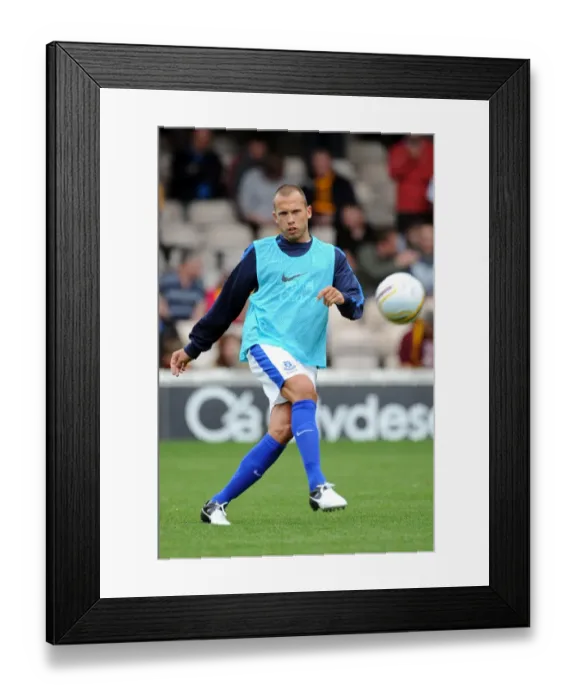 Framed Print : John Heitinga Leads Everton in Pre-Season Friendly at Fir Park Stadium Framed Print : John Heitinga Leads Everton in Pre-Season Friendly at Fir Park Stadium
