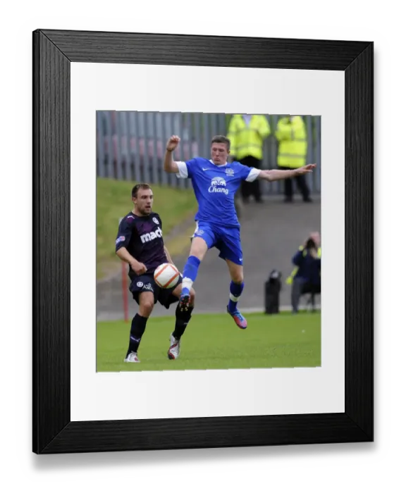 Framed Print : John Lundstram Leads Everton Reserves in Pre-Season Friendly against Partick Thistle at Firhill Stadium Framed Print : John Lundstram Leads Everton Reserves in Pre-Season Friendly against Partick Thistle at Firhill Stadium