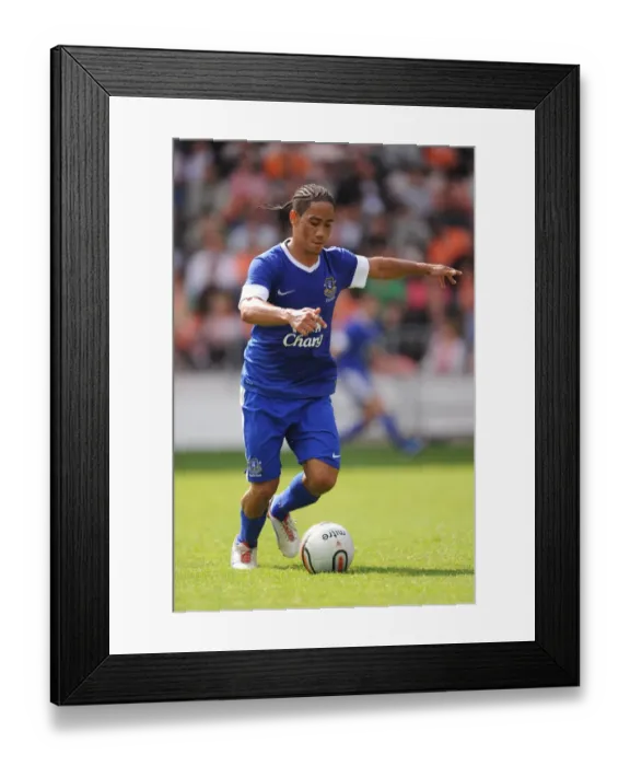 Framed Print : Steven Pienaar Pays Tribute to Keith Southern at Everton's Testimonial Match vs. Blackpool, Bloomfield Road Framed Print : Steven Pienaar Pays Tribute to Keith Southern at Everton's Testimonial Match vs. Blackpool, Bloomfield Road