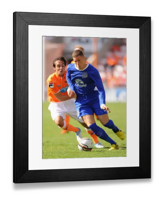 Framed Print : Battleground Bloomfield Road: A Rivalry Renewed - Liam Tomsett vs. Ross Barkley Framed Print : Battleground Bloomfield Road: A Rivalry Renewed - Liam Tomsett vs. Ross Barkley