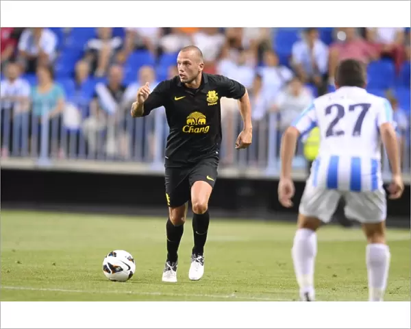 Heitinga's Thrilling Performance: Everton vs Malaga CF at La Rosaleda Stadium