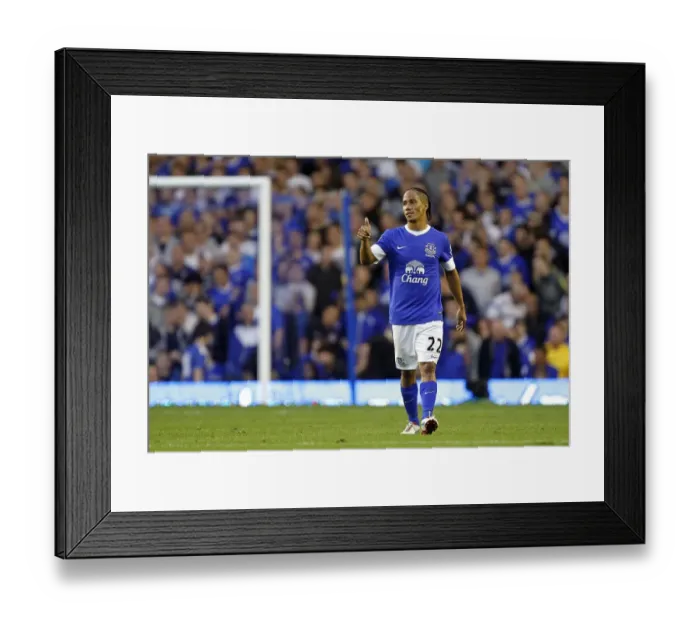 Framed Print : Steven Pienaar's Heartfelt Moment: Everton 1-0 Manchester United (20-08-2012)