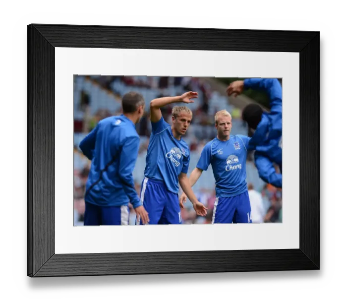 Framed Print : Everton FC: Phil Neville Leading Warm-Up at Villa Park Before Aston Villa vs. Everton (Barclays Premier League, 25-08-2012) Framed Print : Everton FC: Phil Neville Leading Warm-Up at Villa Park Before Aston Villa vs. Everton (Barclays Premier League, 25-08-2012)