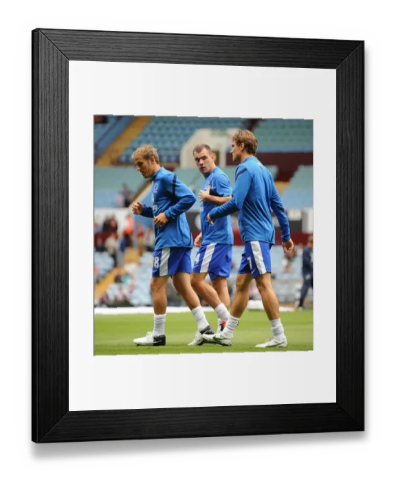 Framed Print : Everton's Gibson, Jelavic, and Neville: Gearing Up for Aston Villa Showdown in Premier League (Aston Villa 1-3 Everton, Villa Park, August 25, 2012) Framed Print : Everton's Gibson, Jelavic, and Neville: Gearing Up for Aston Villa Showdown in Premier League (Aston Villa 1-3 Everton, Villa Park, August 25, 2012)