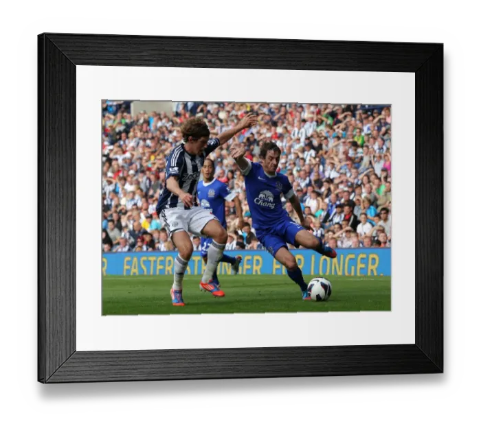Framed Print : Everton vs West Bromwich Albion Rivalry: Baines vs Jones Clash at The Hawthorns (01-09-2012) Framed Print : Everton vs West Bromwich Albion Rivalry: Baines vs Jones Clash at The Hawthorns (01-09-2012)