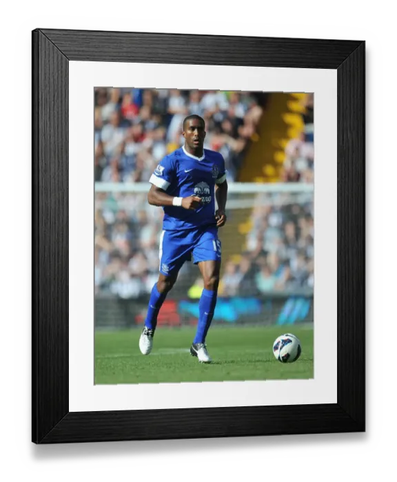 Framed Print : Sylvain Distin's Defensive Masterclass: Everton's 2-0 Victory over West Bromwich Albion (01-09-2012) Framed Print : Sylvain Distin's Defensive Masterclass: Everton's 2-0 Victory over West Bromwich Albion (01-09-2012)