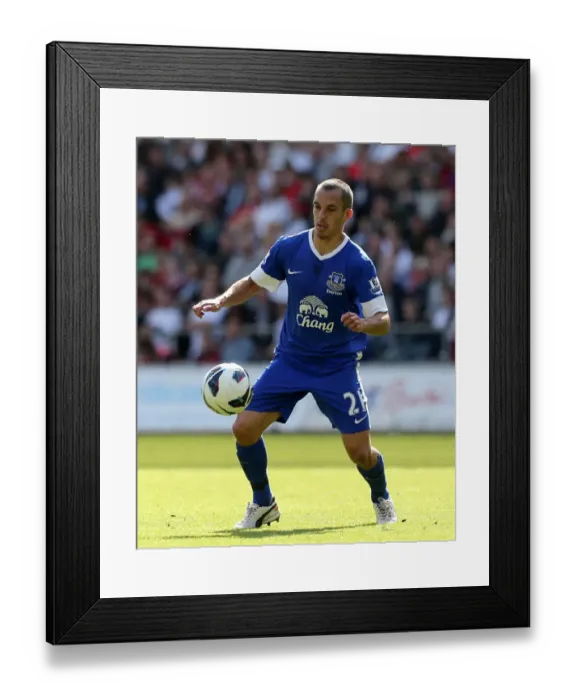 Framed Print : Leon Osman Scores the Third in Everton's 3-0 Victory over Swansea City (September 22, 2012) Framed Print : Leon Osman Scores the Third in Everton's 3-0 Victory over Swansea City (September 22, 2012)