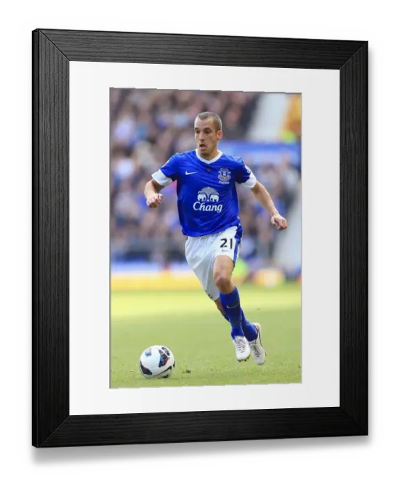 Framed Print : Leon Osman Scores the Third Goal in Everton's 3-1 Victory over Southampton at Goodison Park (BPL 2012) Framed Print : Leon Osman Scores the Third Goal in Everton's 3-1 Victory over Southampton at Goodison Park (BPL 2012)