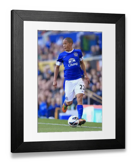 Framed Print : Everton's Triumph: Steven Pienaar Shines in 3-1 Victory over Southampton (BPL 2012, Goodison Park)