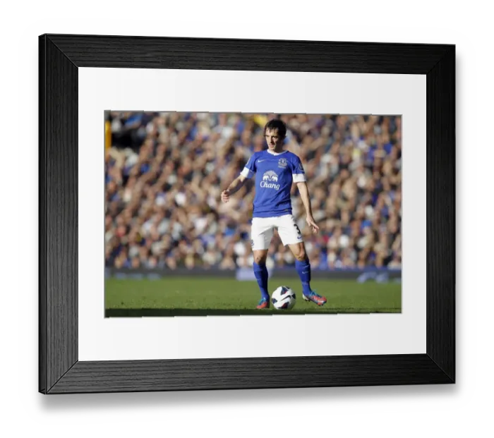Framed Print : Everton's Triumph: Leighton Baines in Action against Southampton (3-1), Barclays Premier League, Goodison Park, September 29, 2012 Framed Print : Everton's Triumph: Leighton Baines in Action against Southampton (3-1), Barclays Premier League, Goodison Park, September 29, 2012
