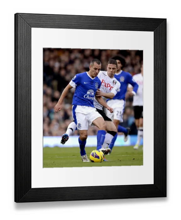Framed Print : Barclays Premier League - Fulham v Everton - Craven Cottage Framed Print : Barclays Premier League - Fulham v Everton - Craven Cottage