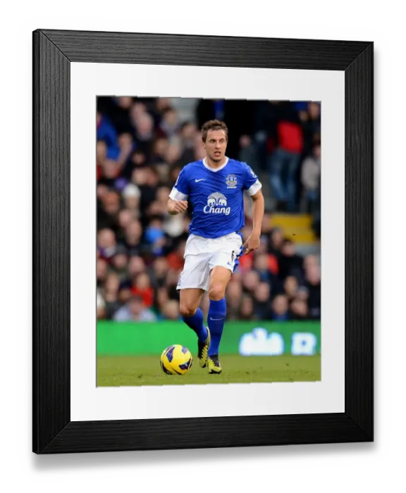 Framed Print : Defiant Phil Jagielka: Everton's Unyielding Performance at Fulham (November 3, 2012)