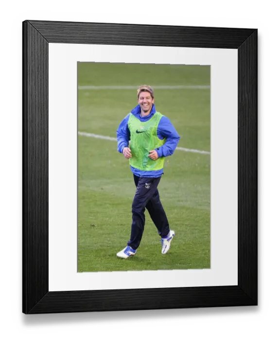 Framed Print : Thomas Hitzlsperger's Brilliant Goal: Everton's Winning Moment Against Sunderland (BPL 10-11-2012) Framed Print : Thomas Hitzlsperger's Brilliant Goal: Everton's Winning Moment Against Sunderland (BPL 10-11-2012)