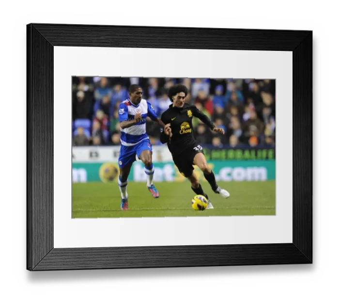 Framed Print : Battle for the Ball: Leigertwood vs. Fellaini - Reading vs. Everton, Premier League (17-11-2012) Framed Print : Battle for the Ball: Leigertwood vs. Fellaini - Reading vs. Everton, Premier League (17-11-2012)